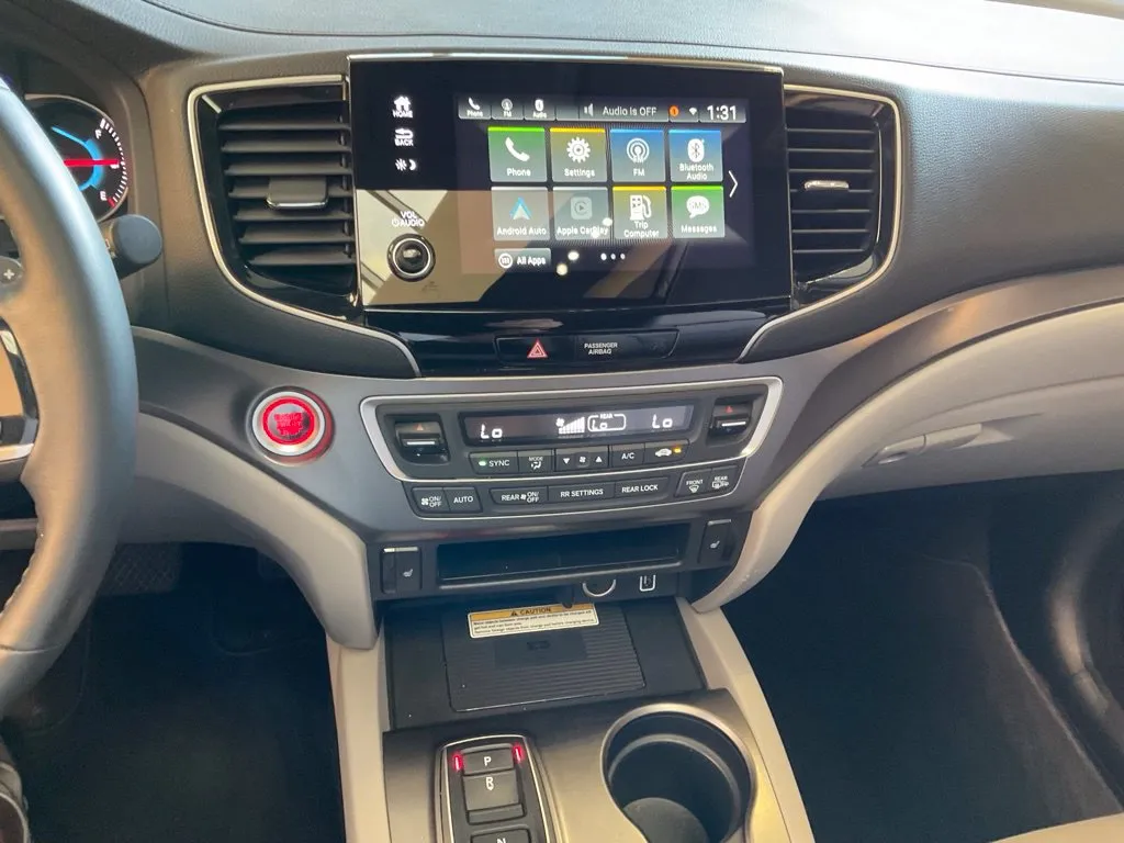 Honda Pilot photo 16
