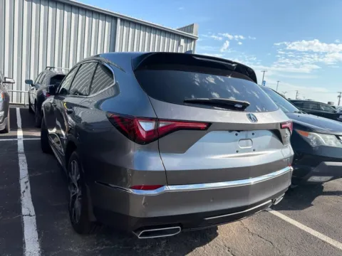 More photos of 2024 Acura MDX w/Technology Package at Jay Wolfe Acura, MO