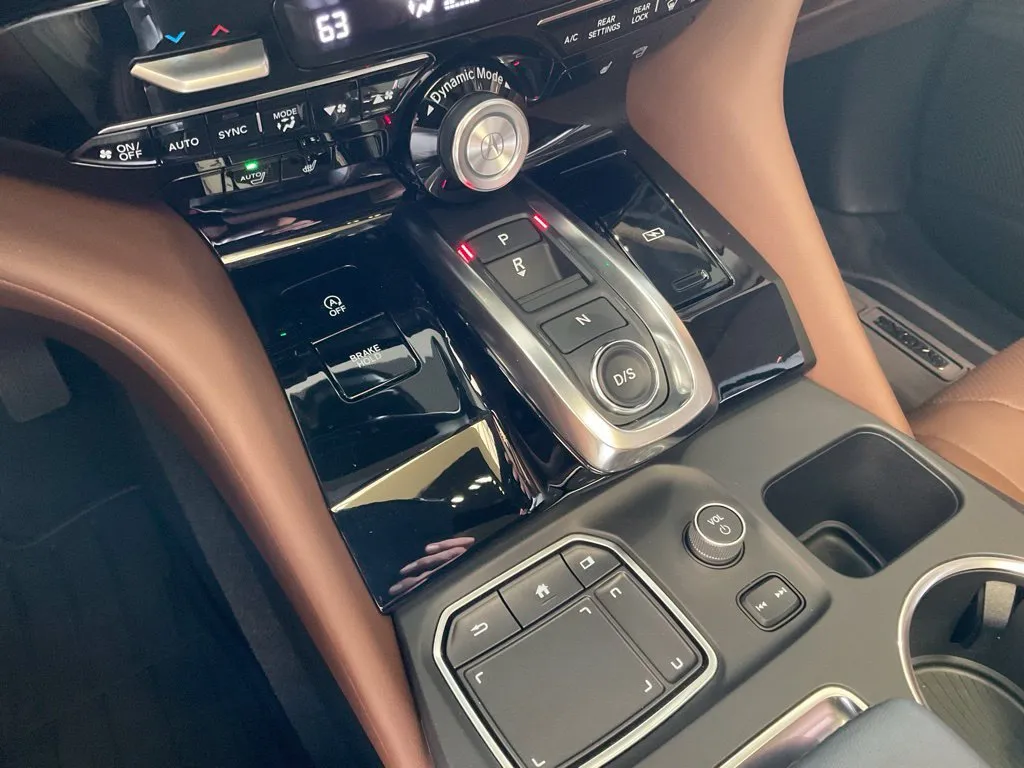 Acura MDX photo 18