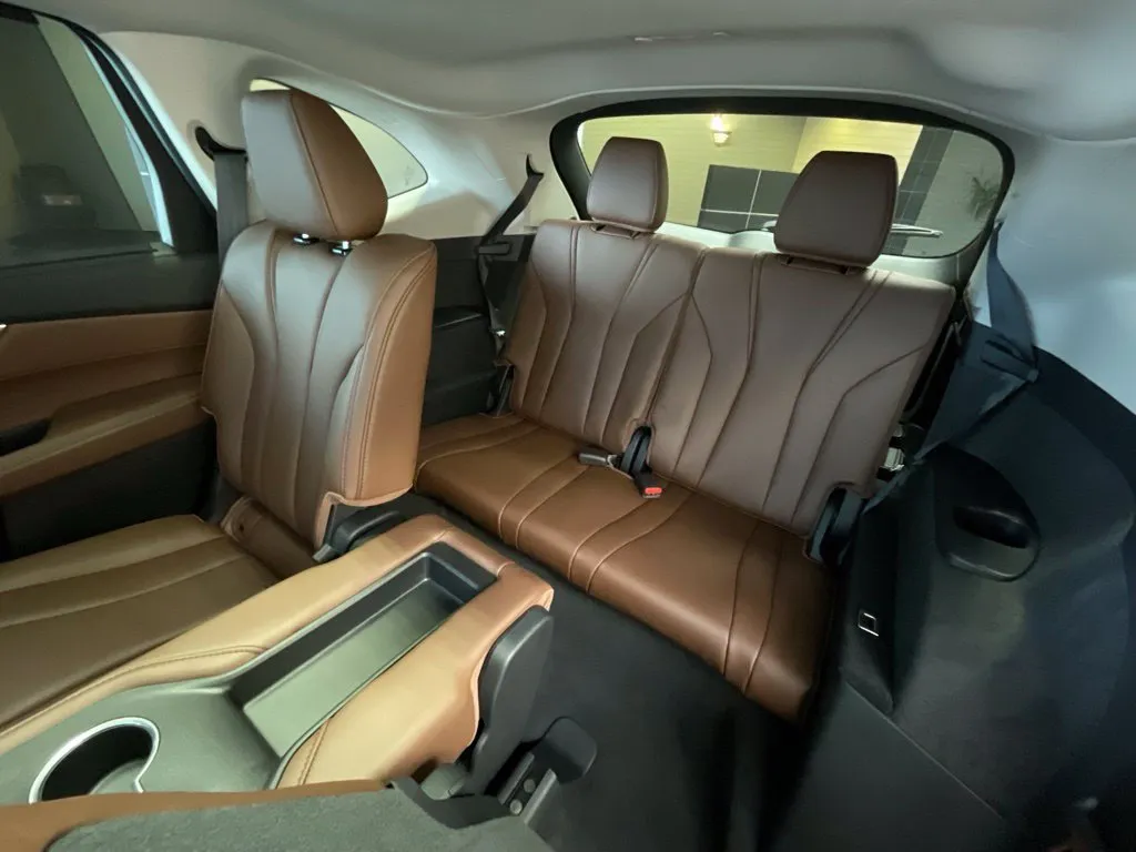Acura MDX photo 25