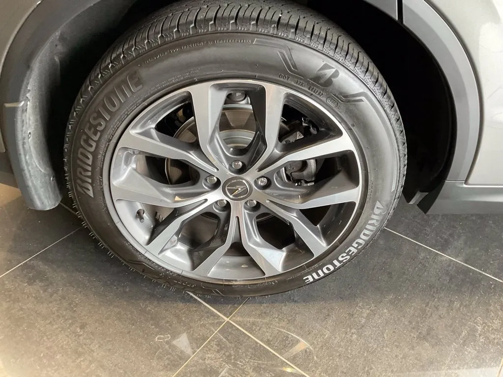 Acura MDX photo 7