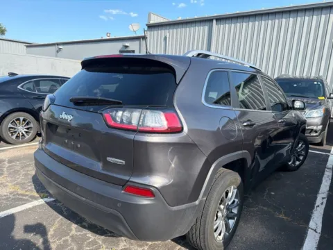 More photos of 2020 Jeep Cherokee Latitude Plus at Jay Wolfe Acura, MO