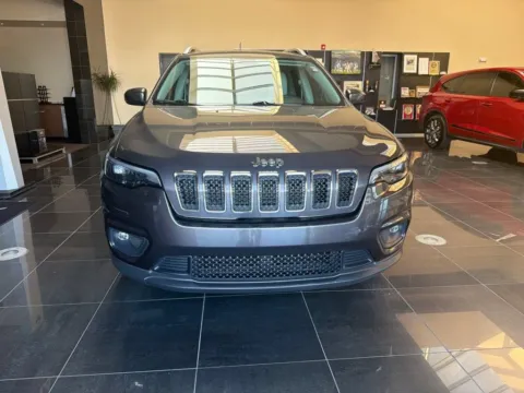 Photos of 2020 Jeep Cherokee Latitude Plus for sale in Kansas City, MO at Jay Wolfe Acura