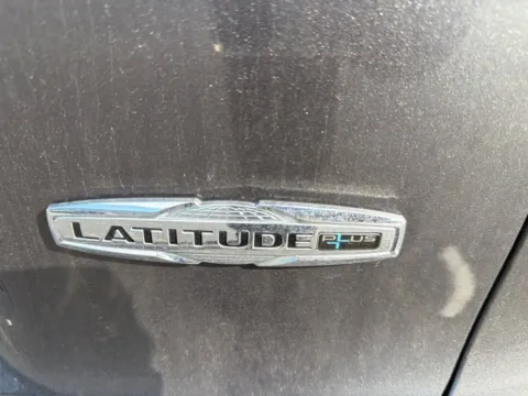 More photos of 2020 Jeep Cherokee Latitude Plus at Jay Wolfe Acura, MO
