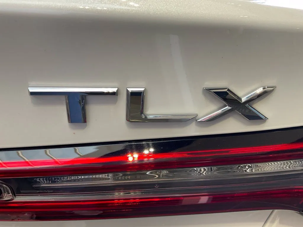 Acura TLX photo 24