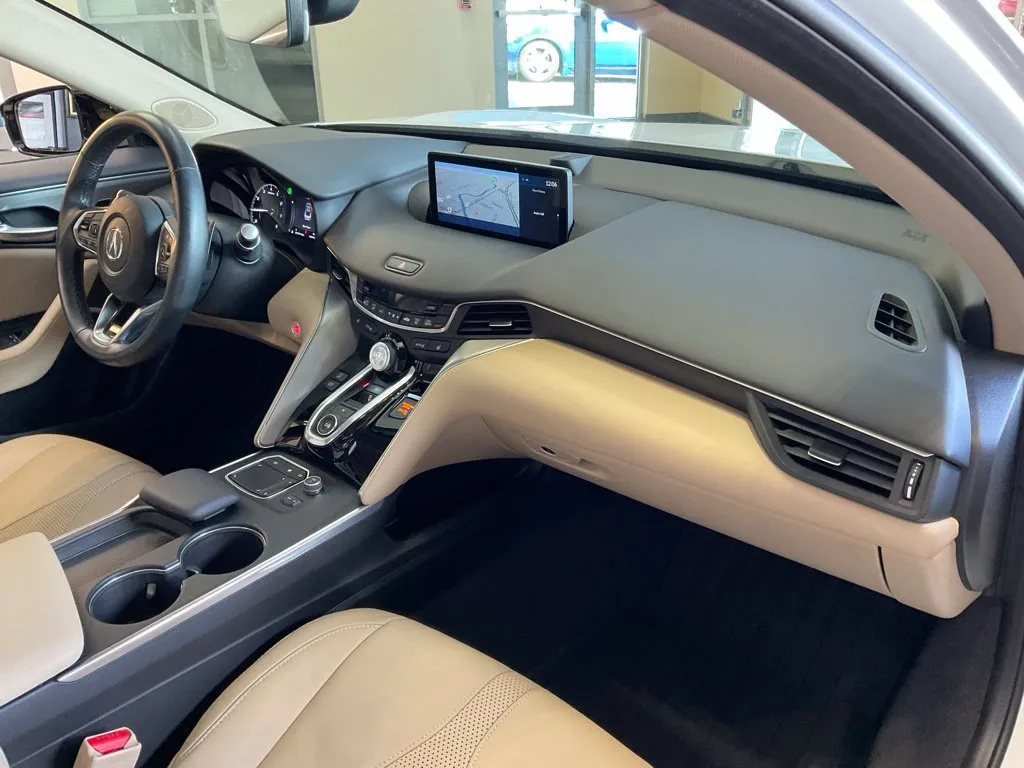 Acura TLX photo 20