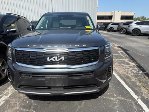 Photos of 2022 Kia Telluride S for sale in Kansas City, MO at Jay Wolfe Acura