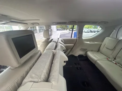 More photos of 2018 INFINITI QX80 at Jay Wolfe Acura, MO