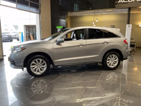 More photos of 2018 Acura RDX Technology Package at Jay Wolfe Acura, MO