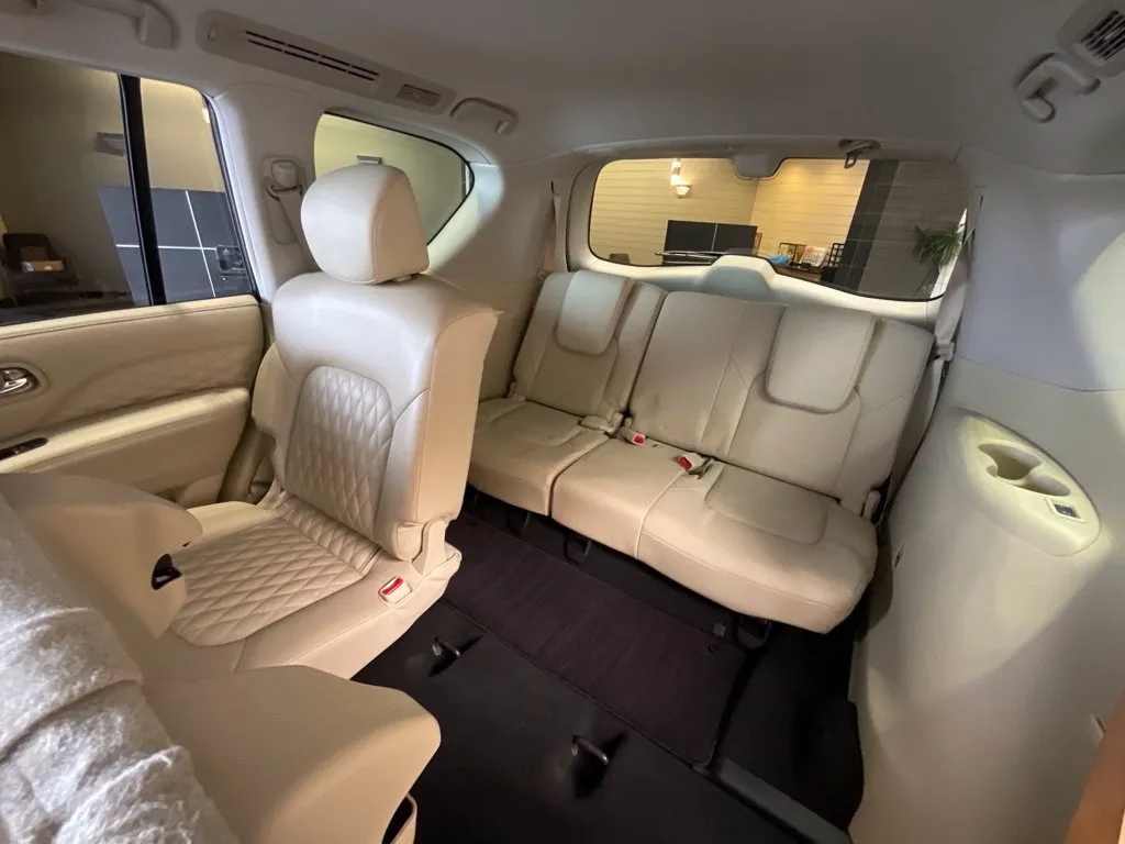 Infiniti QX80 photo 26