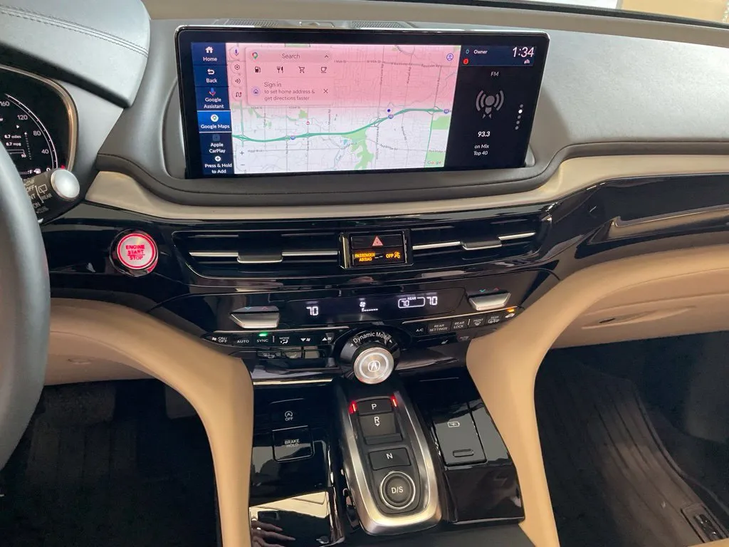 Acura MDX photo 16