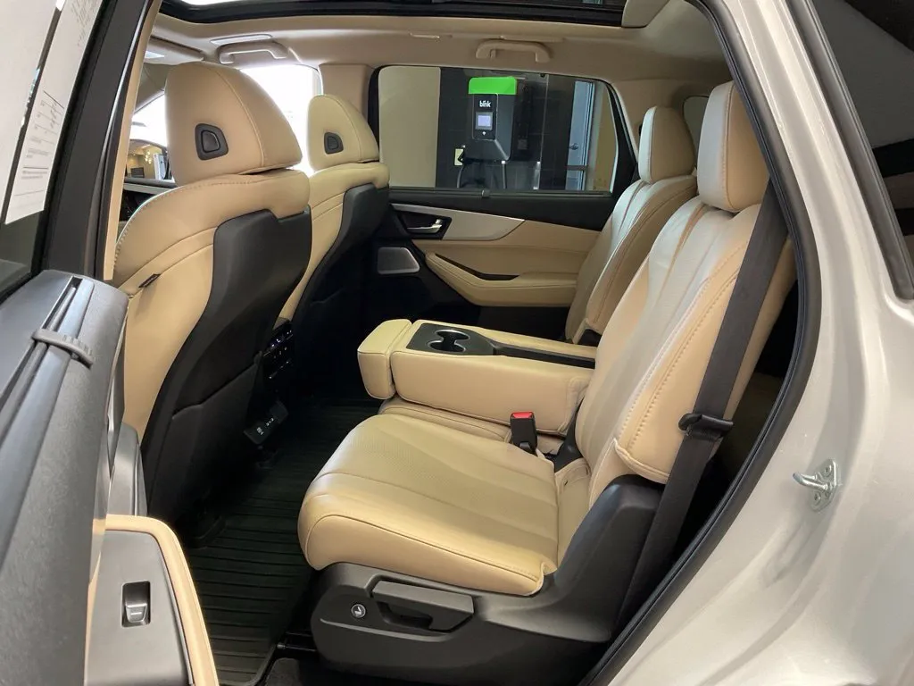 Acura MDX photo 25