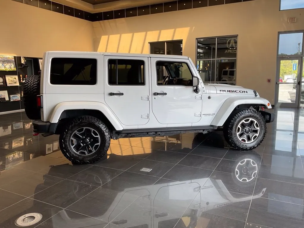 Jeep Wrangler photo 6