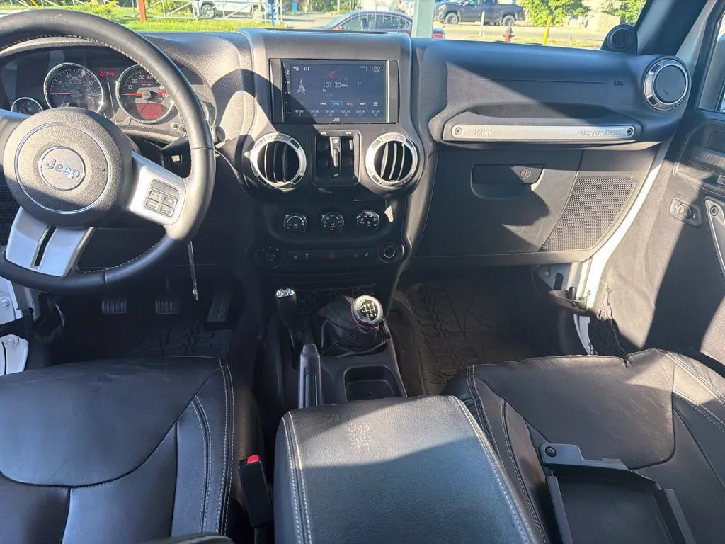 Jeep Wrangler photo 24