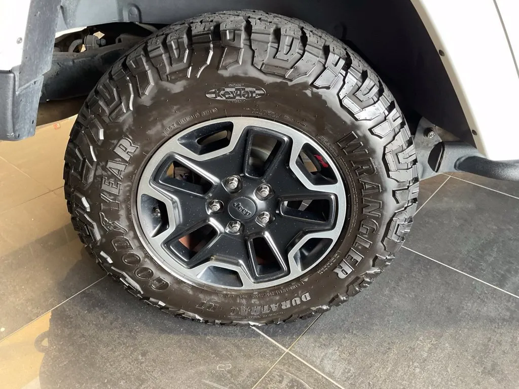 Jeep Wrangler photo 7