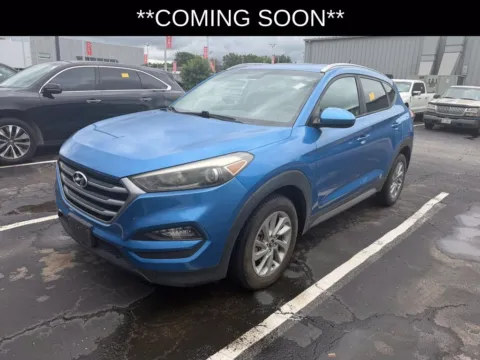 Blue 2017 Hyundai Tucson SE for sale in Kansas City, MO