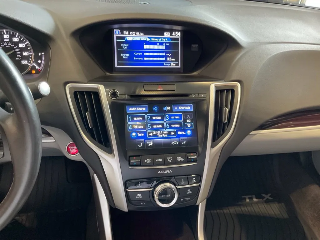 Acura TLX photo 16