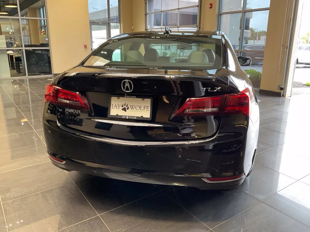 Acura TLX photo 6