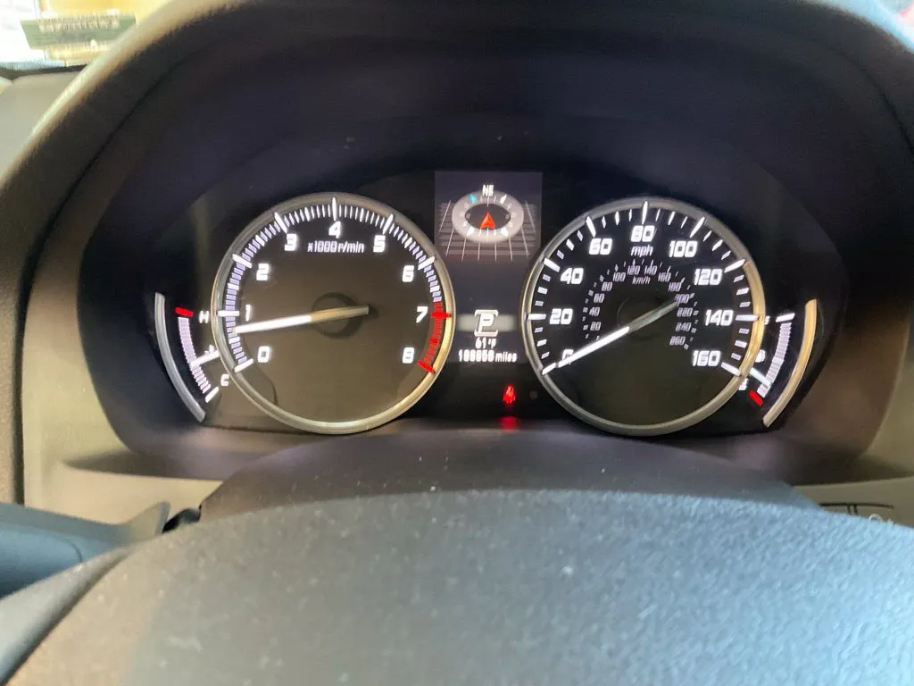 Acura MDX photo 14