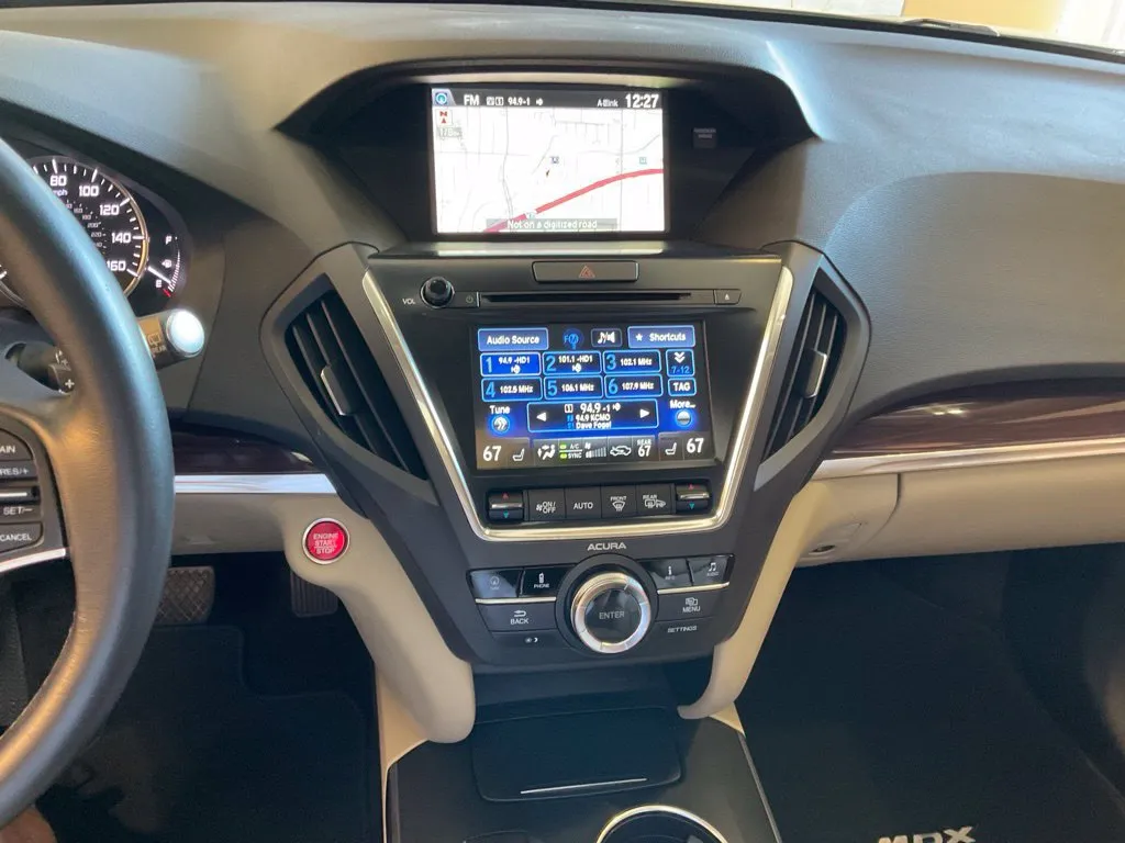 Acura MDX photo 15