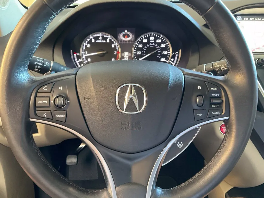 Acura MDX photo 11