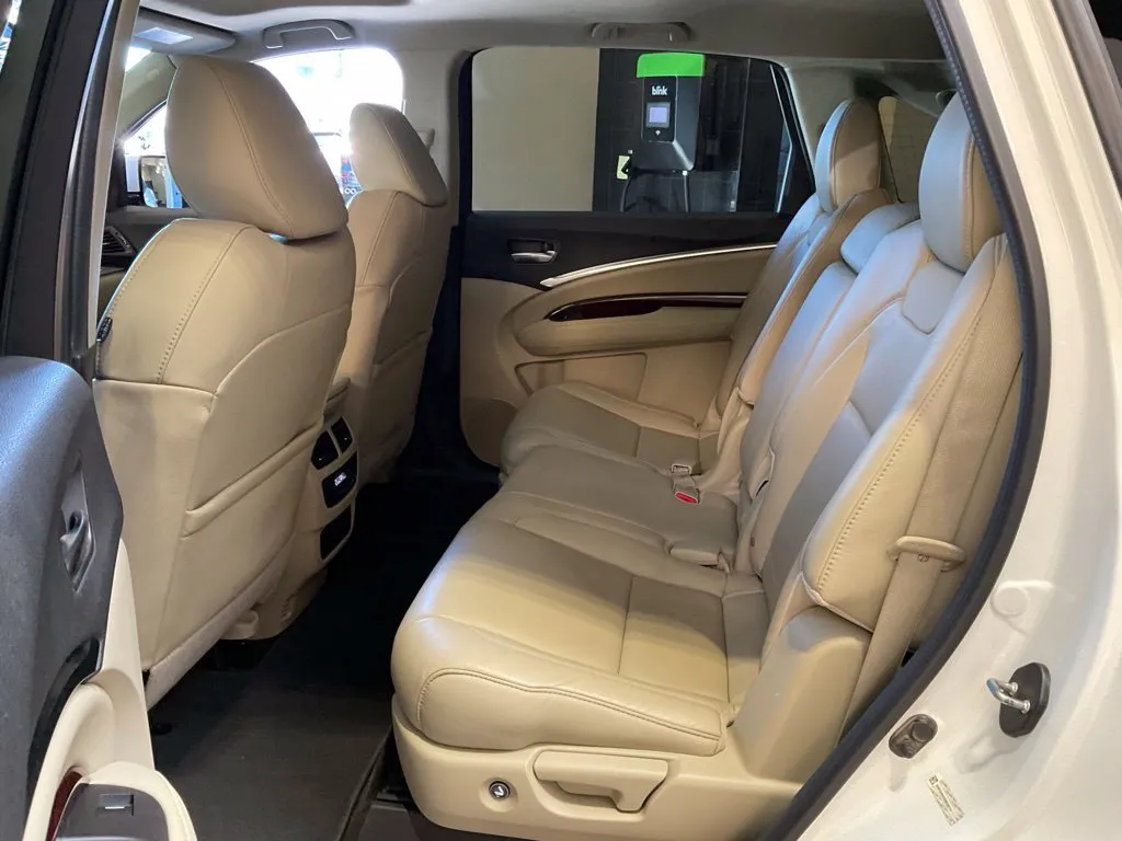 Acura MDX photo 23