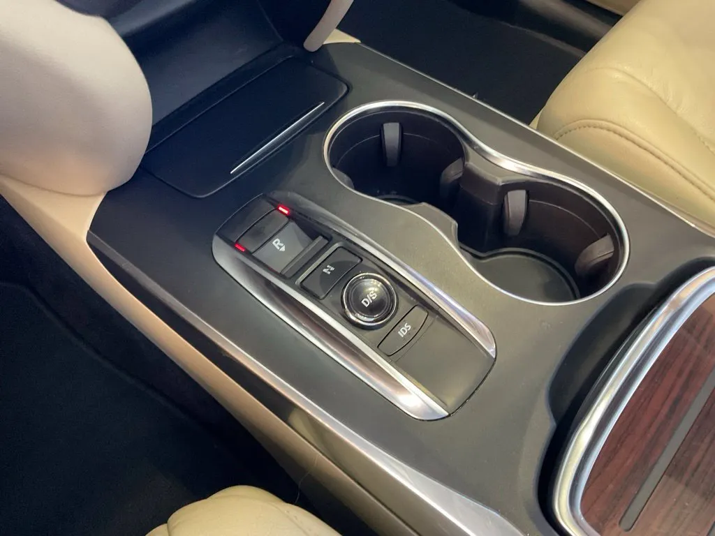 Acura MDX photo 18