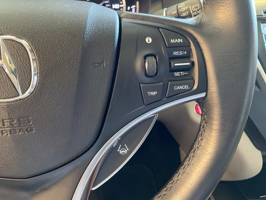 Acura MDX photo 13