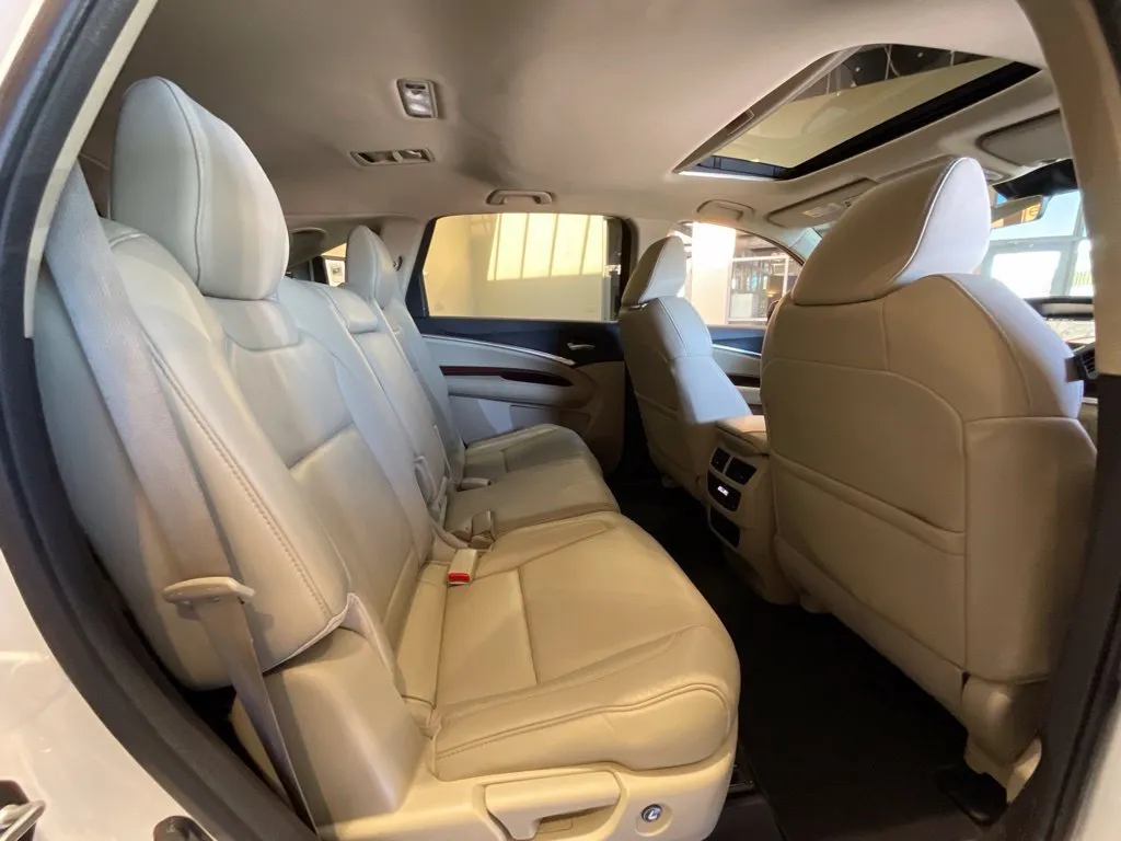 Acura MDX photo 21