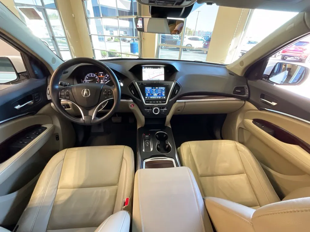 Acura MDX photo 8