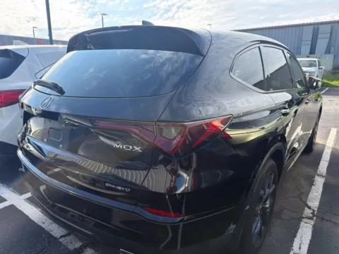 More photos of 2022 Acura MDX w/A-Spec Package at Jay Wolfe Acura, MO