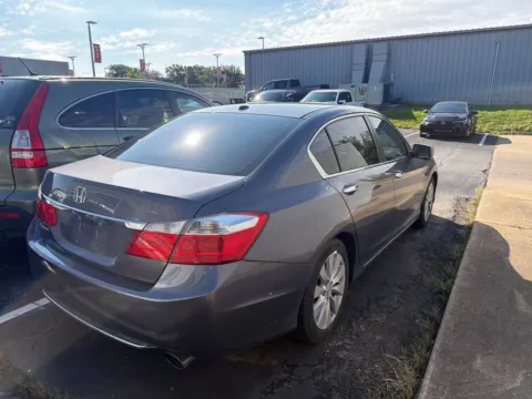 More photos of 2014 Honda Accord Sedan EX-L at Jay Wolfe Acura, MO