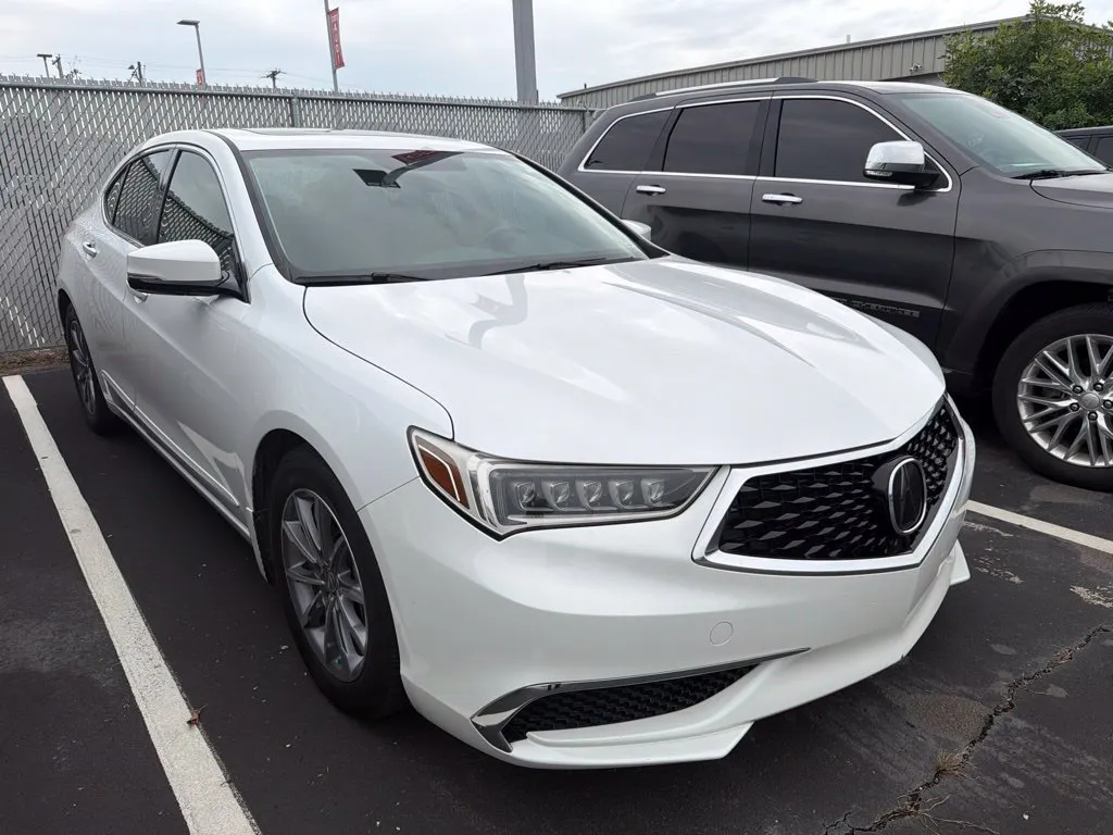 Acura TLX photo 2