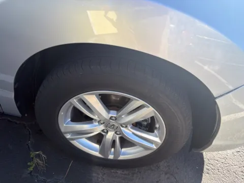 More photos of 2013 Acura RDX Tech Pkg at Jay Wolfe Acura, MO