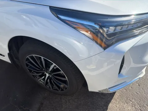 More photos of 2025 Acura RDX w/Advance Package at Jay Wolfe Acura, MO