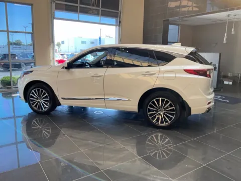More photos of 2025 Acura RDX w/Advance Package at Jay Wolfe Acura, MO