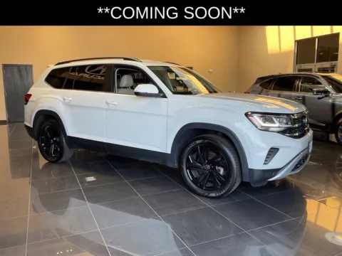 White 2023 Volkswagen Atlas 3.6L V6 SE w/Technology for sale in Kansas City, MO