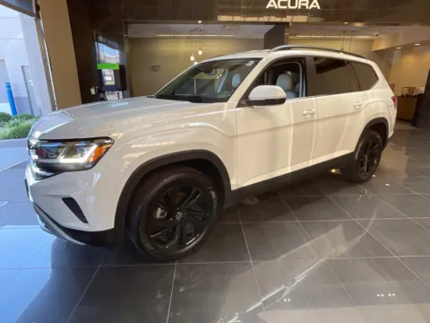 Another view of 2023 Volkswagen Atlas 3.6L V6 SE w/Technology for sale in Kansas City, MO at Jay Wolfe Acura