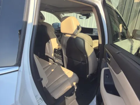 More photos of 2025 Acura MDX w/Technology Package at Jay Wolfe Acura, MO