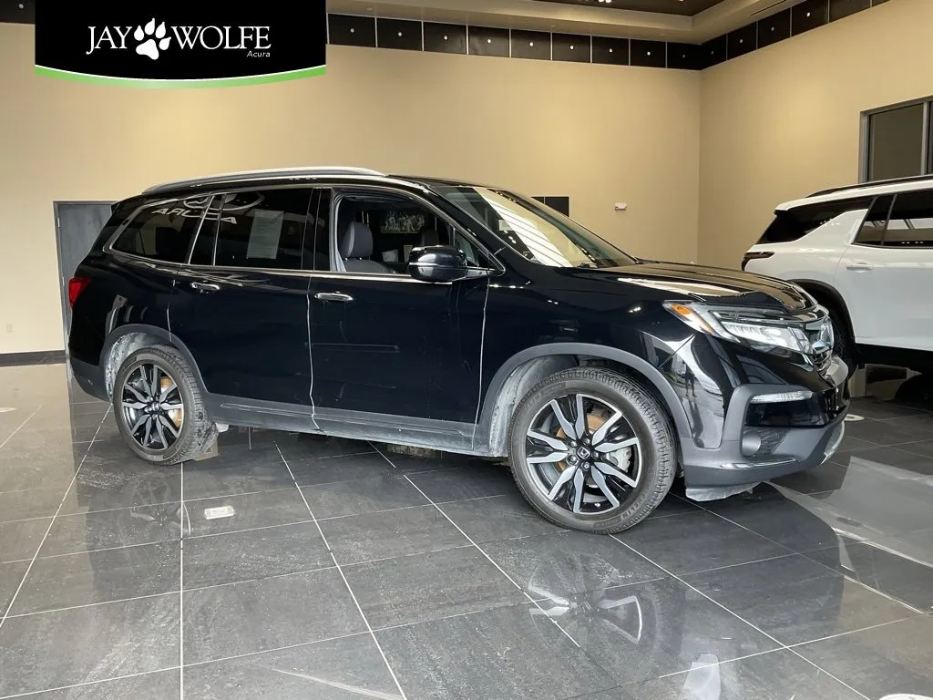 Black 2020 Honda Pilot Elite for sale in Kansas City, MO