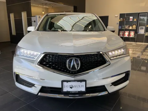 Photos of 2019 Acura MDX w/Technology Pkg for sale in Kansas City, MO at Jay Wolfe Acura