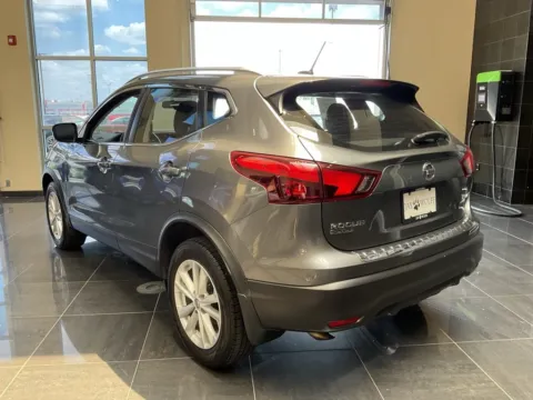 More photos of 2017 Nissan Rogue Sport SV at Jay Wolfe Acura, MO