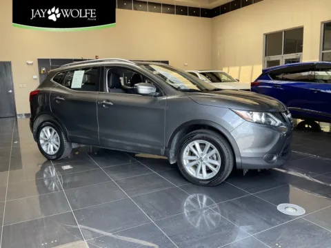Gray 2017 Nissan Rogue Sport SV for sale in Kansas City, MO
