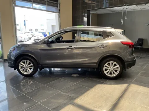 More photos of 2017 Nissan Rogue Sport SV at Jay Wolfe Acura, MO