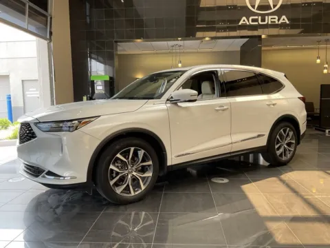 More photos of 2022 Acura MDX w/Technology Package at Jay Wolfe Acura, MO