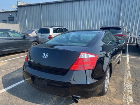 More photos of 2009 Honda Accord Cpe EX-L at Jay Wolfe Acura, MO