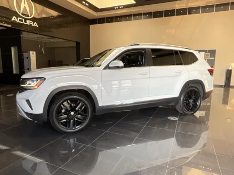 Another view of 2021 Volkswagen Atlas 3.6L V6 SEL for sale in Kansas City, MO at Jay Wolfe Acura