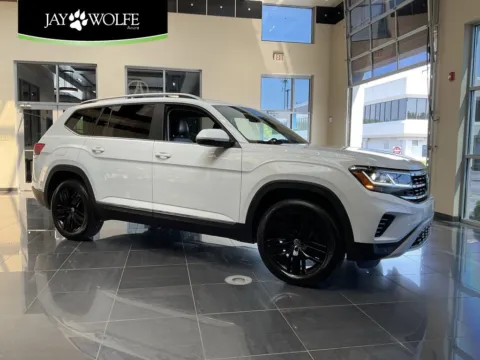 White 2021 Volkswagen Atlas 3.6L V6 SEL for sale in Kansas City, MO