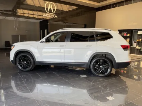 More photos of 2021 Volkswagen Atlas 3.6L V6 SEL at Jay Wolfe Acura, MO