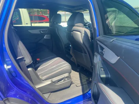 More photos of 2025 Acura MDX w/A-Spec Advance Package at Jay Wolfe Acura, MO